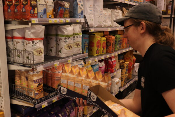 Elle fyller på